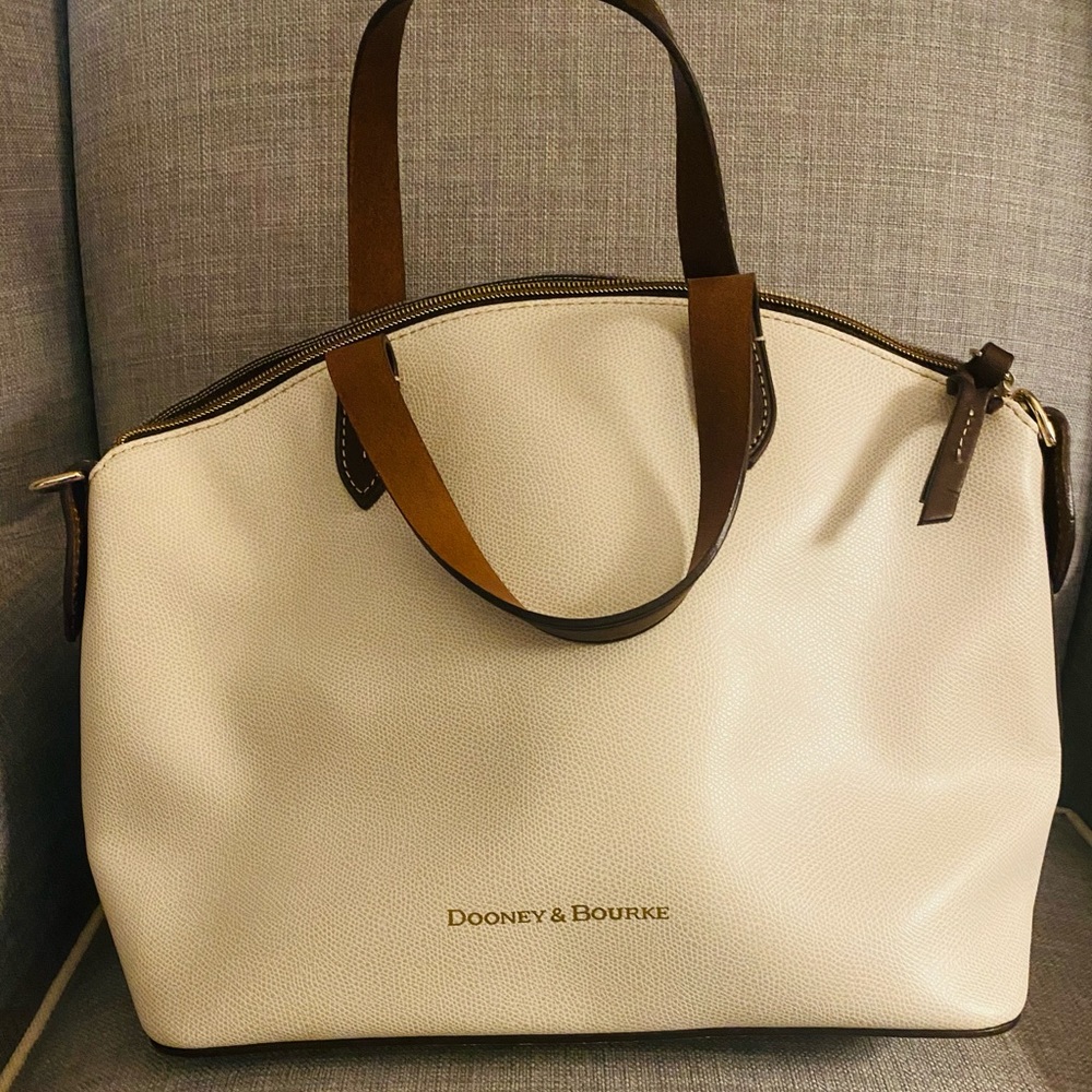 New Dooney and Bourke white leather tote. With removable strap